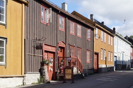 zurück auf der Hauptstraße